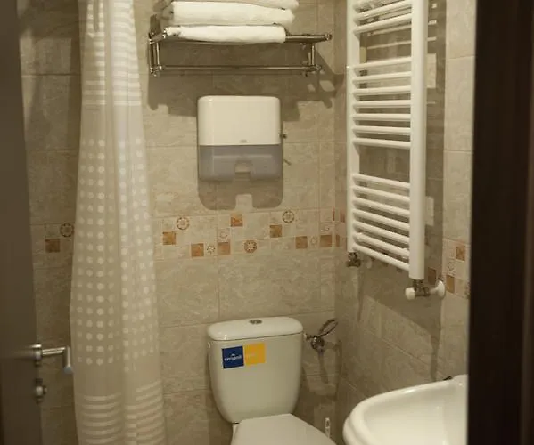 Отель Budapest Garden Hotel 2*