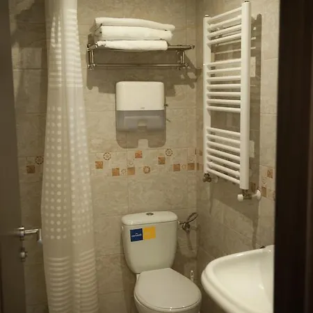 فندق Budapest Garden Hotel 2*