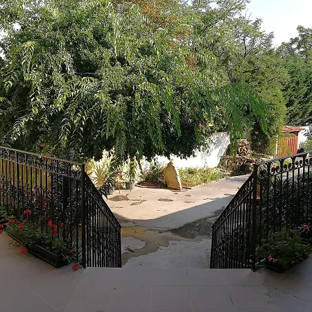 מלון Budapest Garden Hotel
