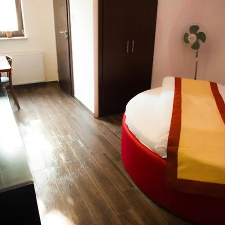 Hotel Budapest Garden Hotel 2*