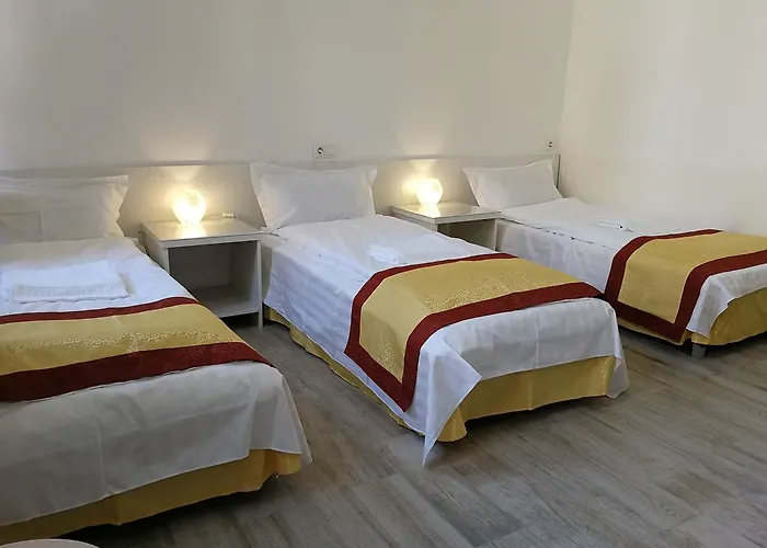 מלון Budapest Garden Hotel 2*