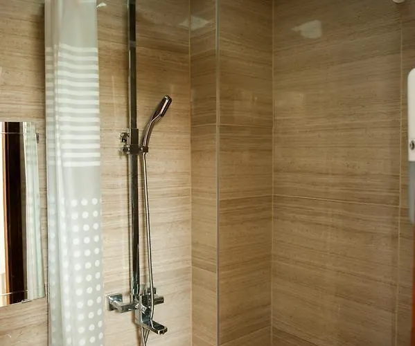 Budapest Garden Hotel 2*