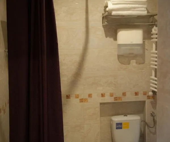 מלון Budapest Garden Hotel